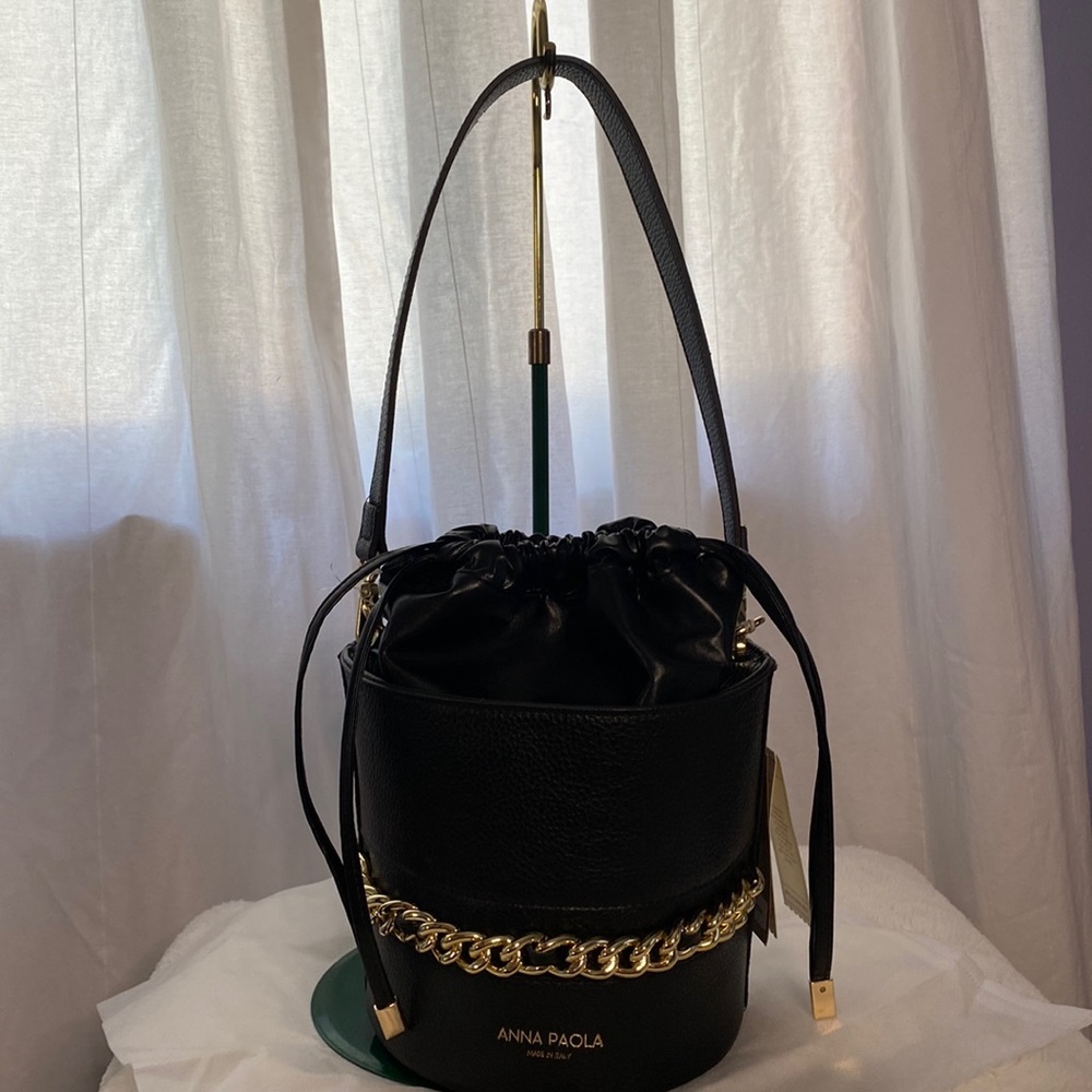Anna Paola Italian Black Leather Bucket Bag NWT.